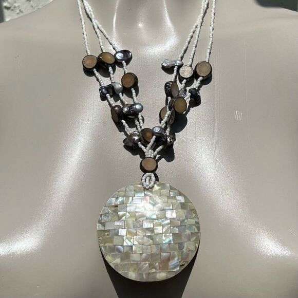 Mother Of Pearl Shell Beaded Necklace Mosaic Round Pendant Boho Triple Strand - Picture 6 of 9